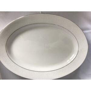 Dynasty Fine China DYN4-12" Oval Serving White Floral Border Platinum Ring 1970s